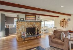 Others 5 Scenic Tacoma Apartment w/ Deck & Fire Pit!