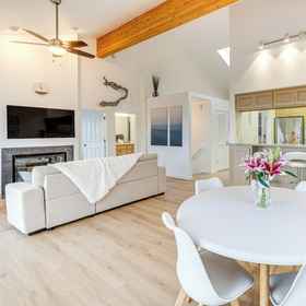 Interior1洛克威海灘美麗住宅,享太平洋景觀!,内哈莱姆湾州立公园飯店