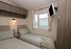 Lain-lain 3 Lakeview @ Chalmaz 2