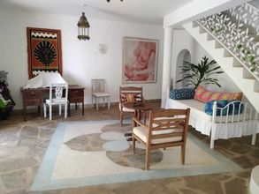 Lainnya 4 Mwezi Nyota