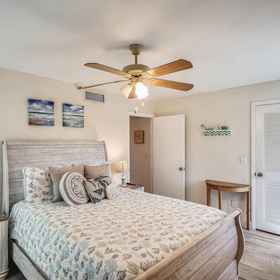 Room 1 Pelican Pointe 2C, Suncoast Seabird Sanctuary Hotels