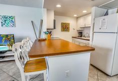 Others 5 Sunset Chateau 207