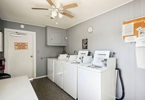 Others Harbor House 37