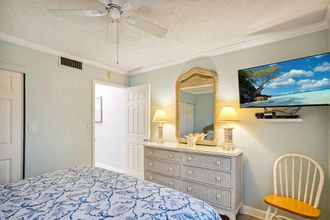 Others 4 Harbor House 37