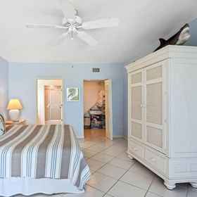 Room 1 Tides 6-563, Suncoast Seabird Sanctuary Hotels