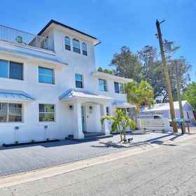 Primary image 1 Beach Livin 2 - 1 Bedroom Downstairs, Eckerd College Hotels