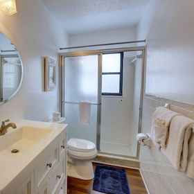 Primary image 1 Blue Beach Cottage, Hotel Suncoast Seabird Sanctuary