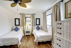 Lain-lain 6 Blue Beach Cottage