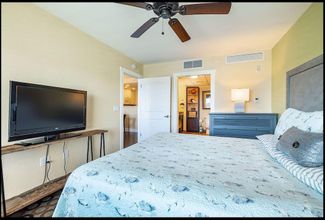 Lain-lain 4 Harbourside 7716- Splash On The Rocks