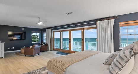 Others 2 Walks On The Shore