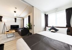 Others 3 SERENADE Chitose MS103