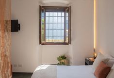 Others 2 Cozy Nest on the Lake