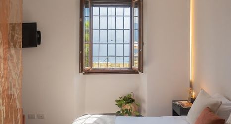 Others 2 Cozy Nest on the Lake