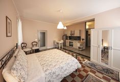 Others 3 Il Castello