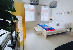 Others 7 Bristol City Stays