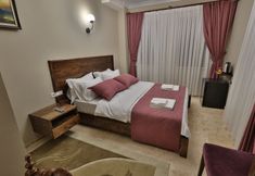 Others 3 Yellow Stone Suites