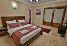 Others 4 Yellow Stone Suites