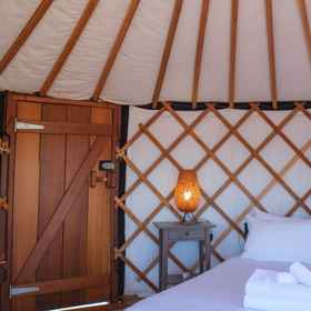Room 1 Awaawa Yurts - Papa Yurt, Campbells Bay Hotels