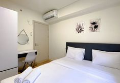 Others 2 Comfort 2Br With Work Space At Meikarta Apartment