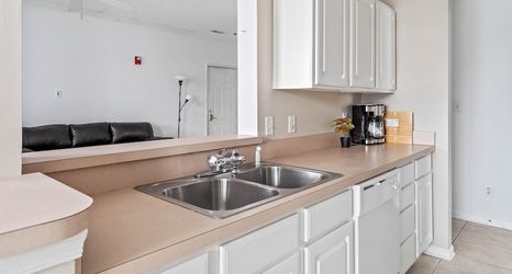 Others 2 Sandpiper Village #1