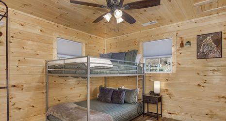 其他 2 Nature Filled Escape in the Smokys!