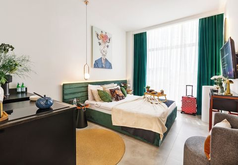 Lain-lain Luff Living Adult Only (+12)