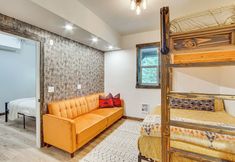 Others 7 Cle Elum Cabin w/ Hot Tub, Fire Pit & Deck!