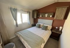 Others 2 Heacham Beach Coastal 2 Bedroom Chalet Retreat