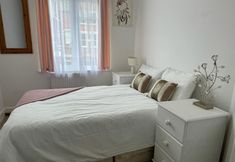 Others 2 Cosy 3-bed Apartment in Hythe High Street