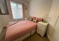 Others 6 Cosy 3-bed Apartment in Hythe High Street