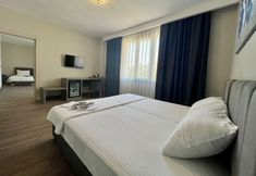 Others 6 Grand Royal Hotel