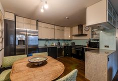 Others 4 Beautiful Three Bedroom House in West London