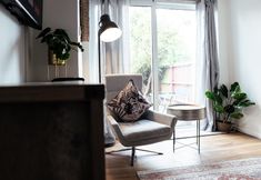 Lain-lain 7 Inviting 4-bed House in Kettering