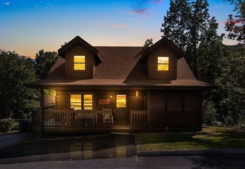 Others Er81 - Family Making Memories 3 Bedroom Cabin by RedAwning