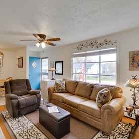 Primary image1Half Mile to Harpers Ferry: Duplex w/ Fire Pit,西弗吉尼亚州公寓