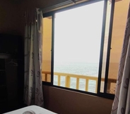 อื่นๆ 5 Oceanfront Beach Resort