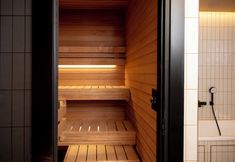 Others 6 Bob W Kaarti