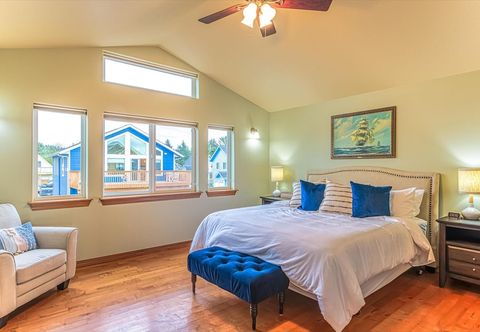 其他 Salty Mermaid in Pacific Beach