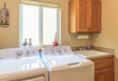 其他 7 Salty Mermaid in Pacific Beach