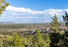 Others 2 Lucy Lou 30 Day Minimum 3 Bedroom Home by RedAwning