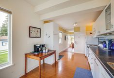 Others 6 Beautiful Birch Bay Retreat w/ Deck & Fire Pit!