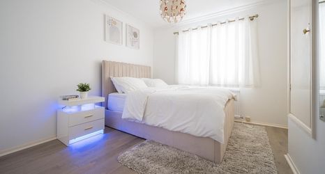 Lain-lain 2 Luxurious 2-bed House in Dartford