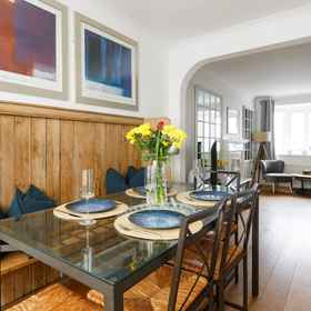 Room 1 Wonderful Seafront Home - Panoramic Ocean Views, Stoughton Hotels