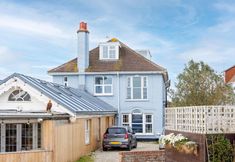 Others 6 Chic 2-bed Seafront Haven Near Felpham Beach