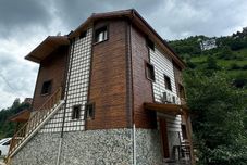 Others Melenkale apart