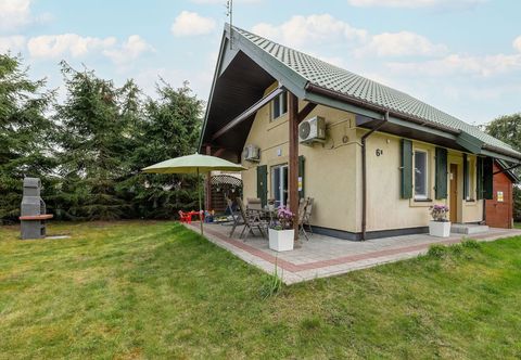 Others Beautiful House With Garden by Renters