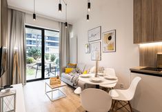 其他 7 Amarillo Nadmorski Azyl Shellter Rogowo Gara