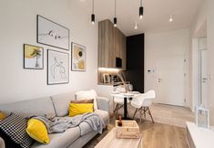 其他 6 Amarillo Nadmorski Azyl Shellter Rogowo Gara