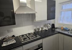 Others 7 Chathamhouse/sleeps7/tv/wifi/freep