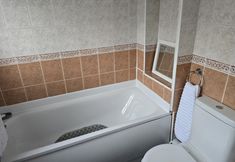 Others 3 Chathamhouse/sleeps7/tv/wifi/freep